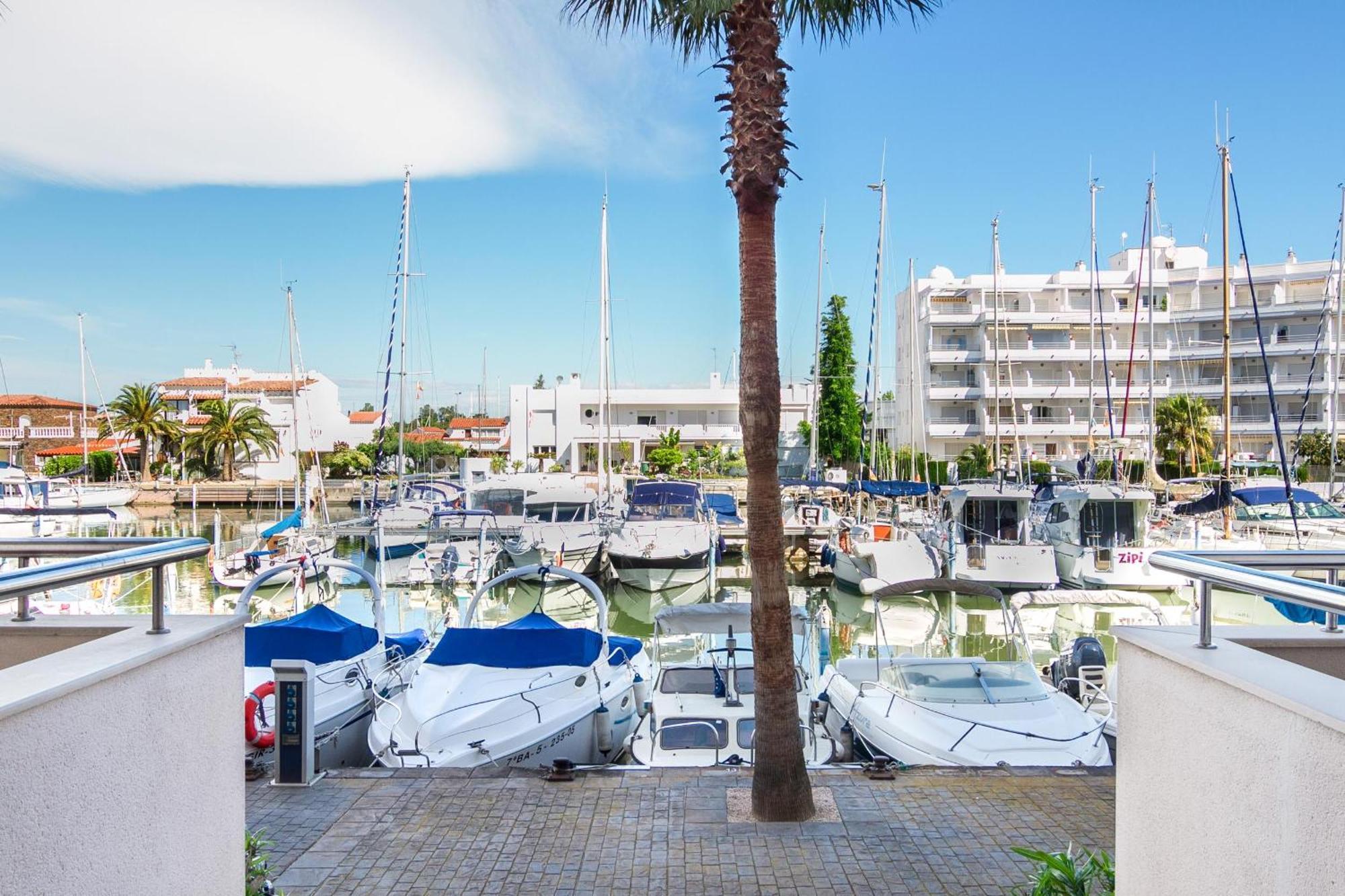 Vista Roses Mar - Apartamento Con Piscina II Eksteriør billede
